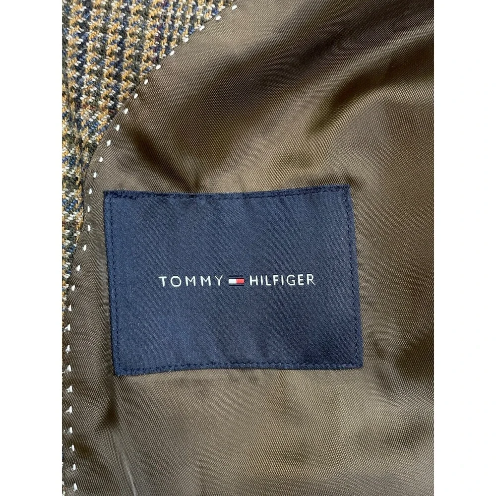 Tommy Hilfiger Blazer‎ Mens 46R Plaid 100% Wool 2-Button Single Breast Elbow Pad
